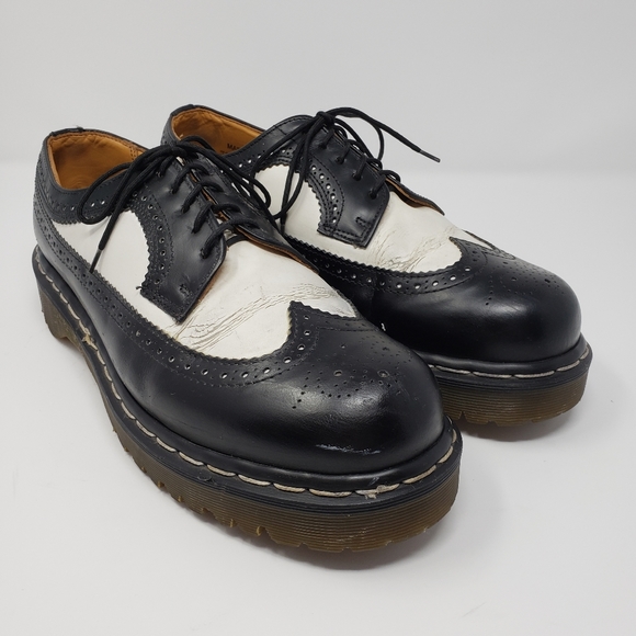 Black and white doc martens Clearance